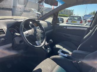 Opel Zafira 1.8 Cosmo picture 12