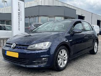 skadebil auto Volkswagen Golf 1.0 TSI Connected Series 2016/12