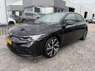 skadebil auto Volkswagen Golf 1.5 eTSI R-Line 2022/1