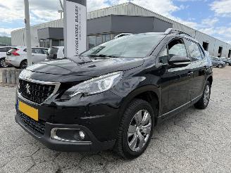 skadebil auto Peugeot 2008 1.2 PureTech Blue Lion 2018/1