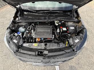 Peugeot e-2008 EV GT 54 kWh picture 7