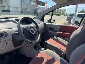Renault Modus 1.4-16V Dynamique Comfort picture 11