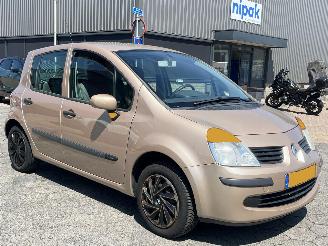 Renault Modus 1.4-16V Dynamique Comfort picture 3