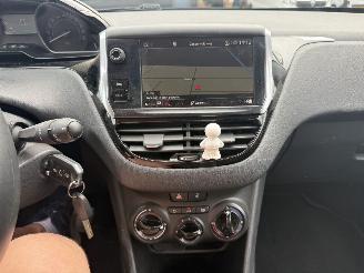 Peugeot 208 1.2 PureTech Blue Lion picture 18