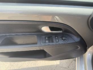 Volkswagen Up! 1.0 BMT move up! picture 16