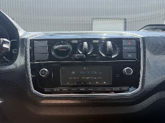Volkswagen Up! 1.0 BMT move up! picture 18
