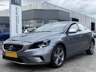 damaged passenger cars Volvo V-40 2.0 D4 R-Design Business 2014/12