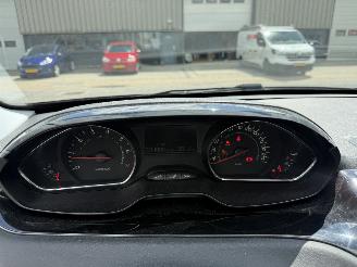 Peugeot 208 1.0 PureTech Access picture 18