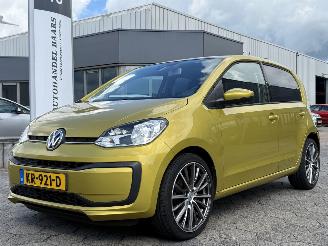 damaged passenger cars Volkswagen Up! 1.0 BMT move up! 2016/11
