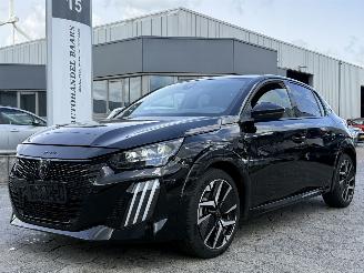 Vaurioauto  passenger cars Peugeot 208 Hybrid 100 e-DCS6 GT AUTOMAAT 2024/1