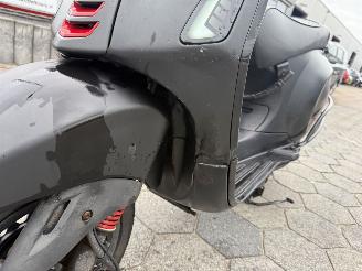 Vespa  Sprint 4T Sport picture 3