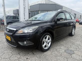 Schadeauto Ford Focus Wagon 1.6 Comfort 2010/6