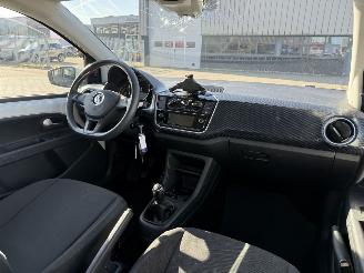 Volkswagen Up! 1.0 picture 11