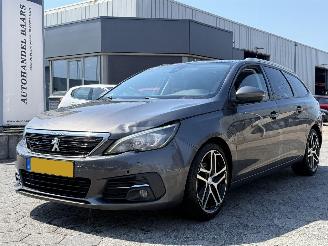 Schadeauto Peugeot 308 SW 1.6 BlueHDI Blue Lease Executive 2017/9