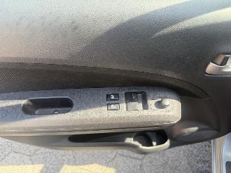 Suzuki Splash 1.0 VVT Exclusive picture 15