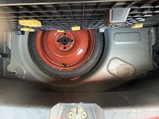 Suzuki Splash 1.0 VVT Exclusive picture 10