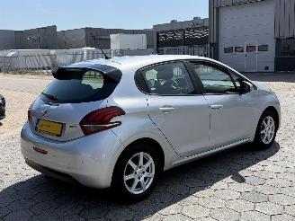 Peugeot 208 1.2 PureTech Blue Lion picture 4