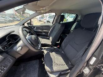Renault Clio 0.9 TCe Limited picture 12