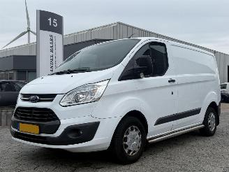 krockskadad bil bedrijf Ford Transit Custom 270 2.2 TDCI L1H1 Trend 2015/10