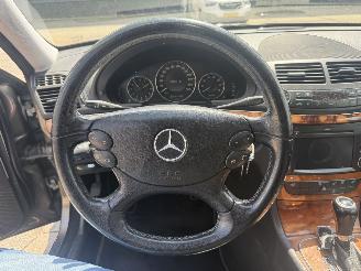 Mercedes E-klasse 200 K. 7 PERSOONS Avantgarde picture 17