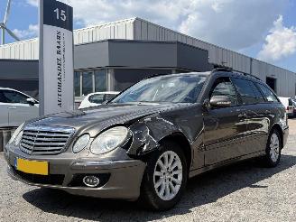 Vaurioauto  passenger cars Mercedes E-klasse Estate 200 K. Business Class Avantgarde 2008/7