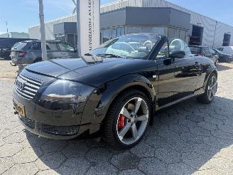 uszkodzony samochody osobowe Audi TT Roadster Quattro 225 PK 1.8 5V Turbo 2001/1