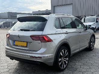 Volkswagen Tiguan 1.4 TSI R-LINE AUTOMAAT PANO ACT Connected Series picture 4