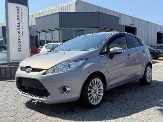 krockskadad bil auto Ford Fiesta 1.4 Ghia AUTOMAAT 2011/4