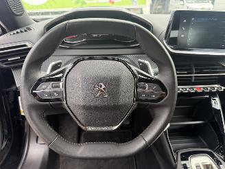 Peugeot 2008 1.2 PureTech Active Pack picture 19