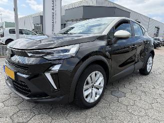 Vaurioauto  passenger cars Renault Captur 1.0 TCe 90 evolution 2024/8