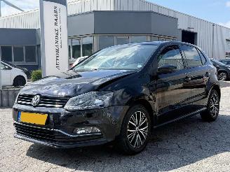 skadebil auto Volkswagen Polo 1.2 TSI Highline AUTOMAAT 2016/9