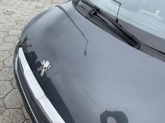 Peugeot 108 1.0 e-VTi Active picture 14
