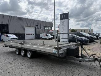 krockskadad bil aanhanger Hapert  AL 502 2017/2