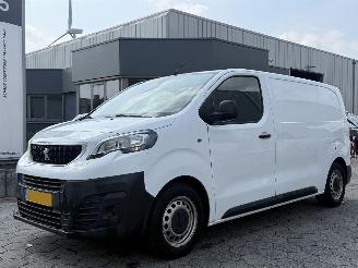Schade bestelwagen Peugeot Expert 226S 1.6 BlueHDI 95 Premium 2017/8