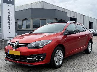 skadebil auto Renault Mégane Estate Panoramadak 1.2 TCe Limited 2016/6