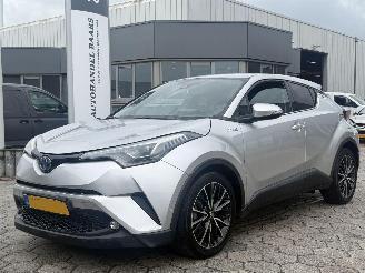 uszkodzony samochody osobowe Toyota CH-R 1.8 Hybrid Premium 2017/1
