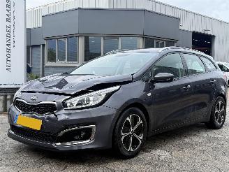Unfallwagen Kia Cee d Sportswagon 1.0 T-GDi First Edition 2015/11