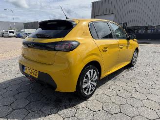Peugeot 208 1.2 PureTech Active Pack picture 4