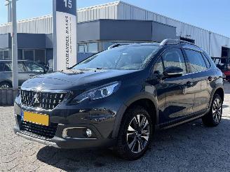 krockskadad bil auto Peugeot 2008 1.2 PureTech Allure 2017/8