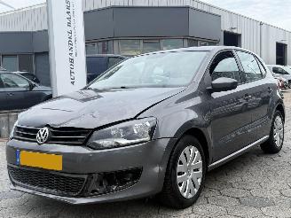 Schadeauto Volkswagen Polo 1.4-16V Comfortline AUTOMAAT 2010/1