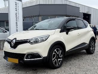 Vaurioauto  passenger cars Renault Captur 0.9 TCe Dynamique 2015/1