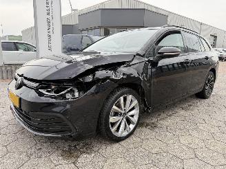 skadebil auto Volkswagen Golf Variant 1.0 eTSI Life Business 2023/1