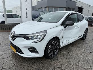 Voiture accidenté Renault Clio 1.6 E-Tech Hybrid 145 Techno 2022/10