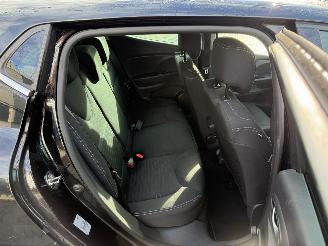 Renault Clio 0.9 TCe Limited picture 12