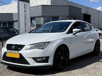 damaged passenger cars Seat Leon ST 1.2 TSI Style 2014/6