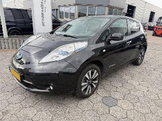 skadebil auto Nissan Leaf Tekna 30 kWh 2016/10