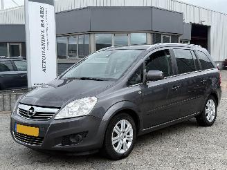 uszkodzony samochody osobowe Opel Zafira 1.8 Cosmo 7persoons 2011/6