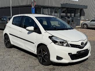 Toyota Yaris 1.0 VVT-i Aspiration picture 3