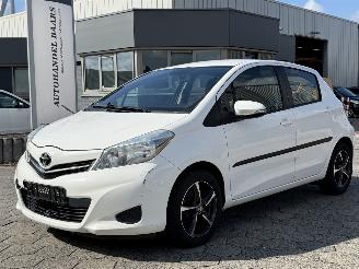 Coche accidentado Toyota Yaris 1.0 VVT-i Aspiration 2012/1