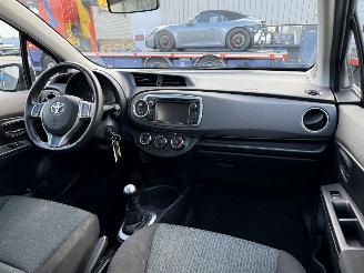 Toyota Yaris 1.0 VVT-i Aspiration picture 13